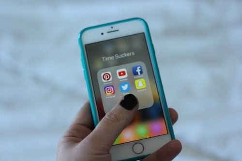 iphone social media image